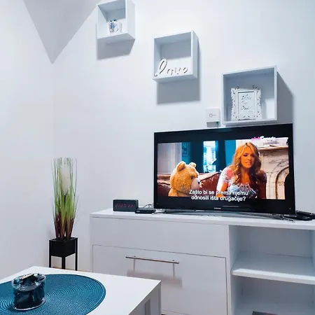 Malina Apartment *